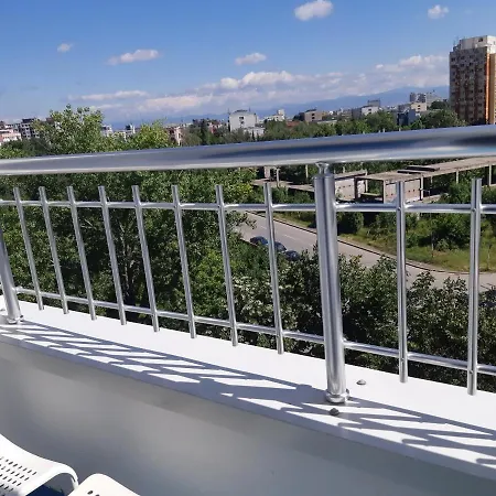 Apartment Studio In Student City With Underground Parking